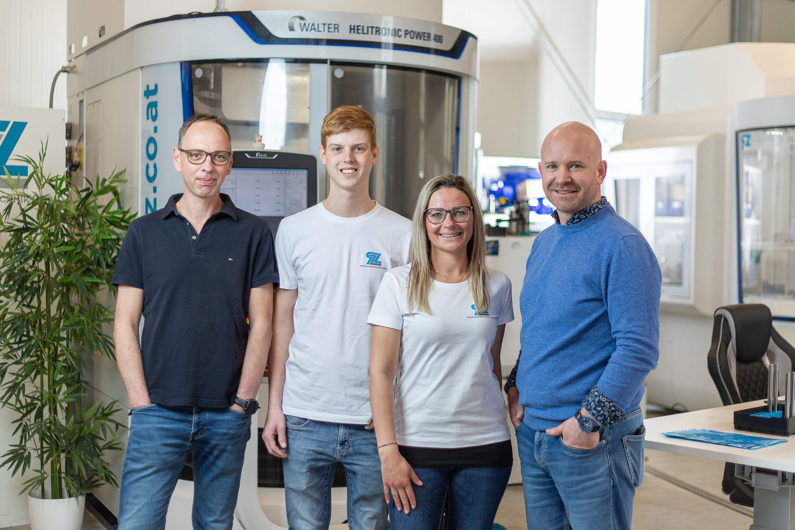 Imagefolder & Unternehmensfotografie für RLZ Zerspanungstechnik GmbH – Projektbild 3
